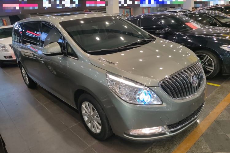 Used Buick GL8 2015 2.4L Luxury Business Premium Edition Front Right 45 Deg