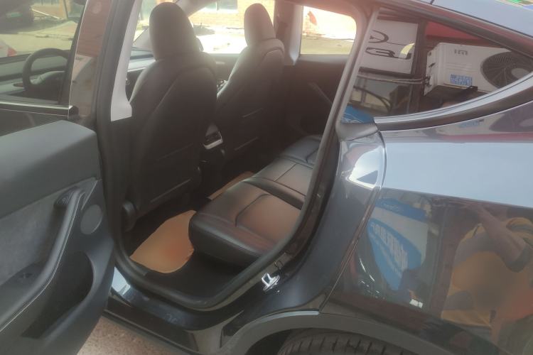 Used Tesla Model Y 2024 Long-Range All-Wheel-Drive Version
