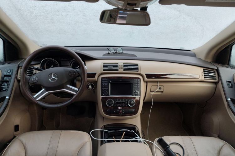 Used Mercedes-Benz R-Class 2011 R 350 L 4MATIC
