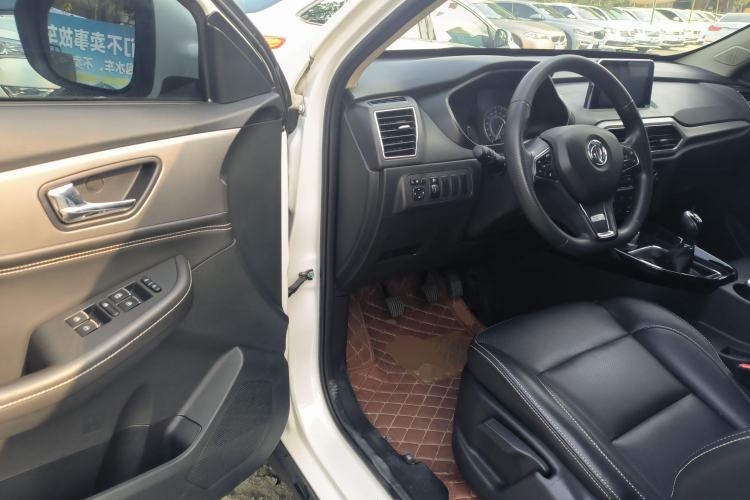 Used Dongfeng Fengon S560 2018 1.8L Manual Urban Model 5 Seats
