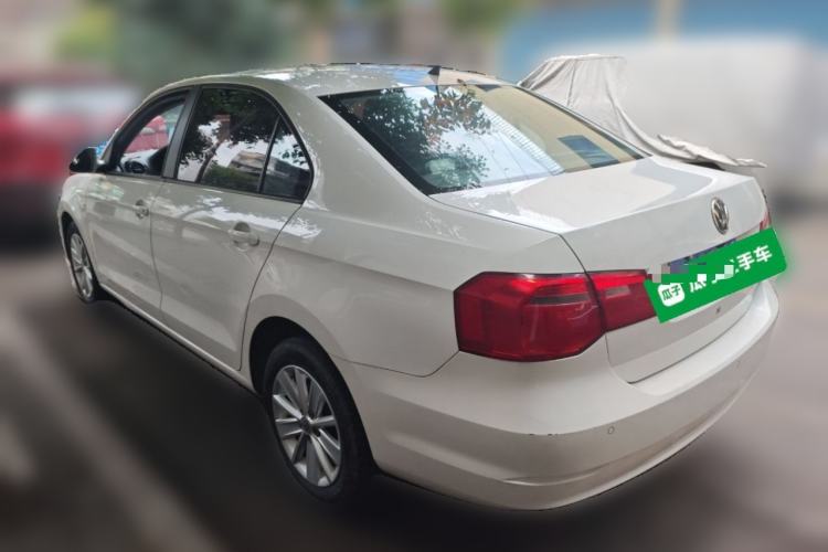 Used Volkswagen Jetta 2015 Value Edition 1.6L Automatic Comfort Version Rear Left 45 Deg