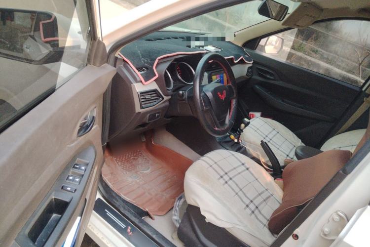 Used Wuling Hongguang 2021 1.5L S Standard Version LAR Driver Seat