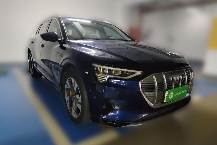 Used Audi e-tron 2019 55 quattro Fashion Edition Front Right 45 Deg