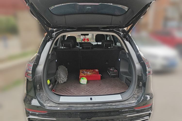 Used Hongqi HS5 2025 2.0T Two-Wheel Drive Flagship Pro Edition
