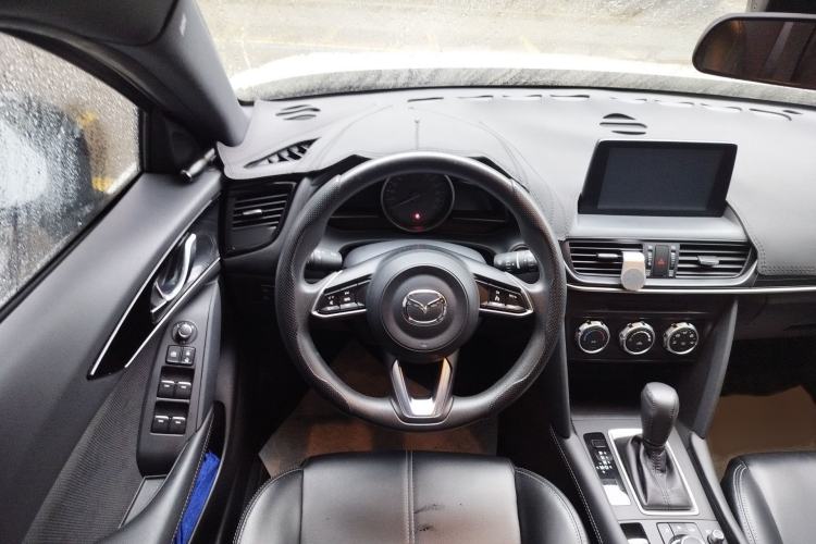 Used Mazda CX-4 2021 2.0L Automatic Two-Wheel Drive Blue Sky Dynamic Edition Steering Wheel