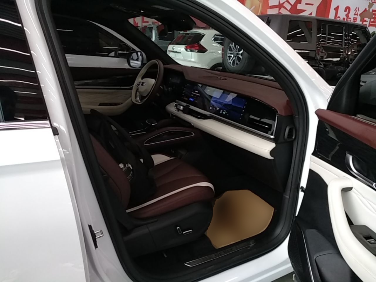 Geely Auto Monjaro L 2021 2.0TD DCT EVO Two-Wheel Drive Prestige Version — снимка 19