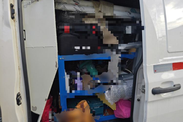 Used Wuling Hongguang V 2022 1.5L Jingqu Edition Enclosed-Window Vehicle with Hydraulic Power Steering LAR