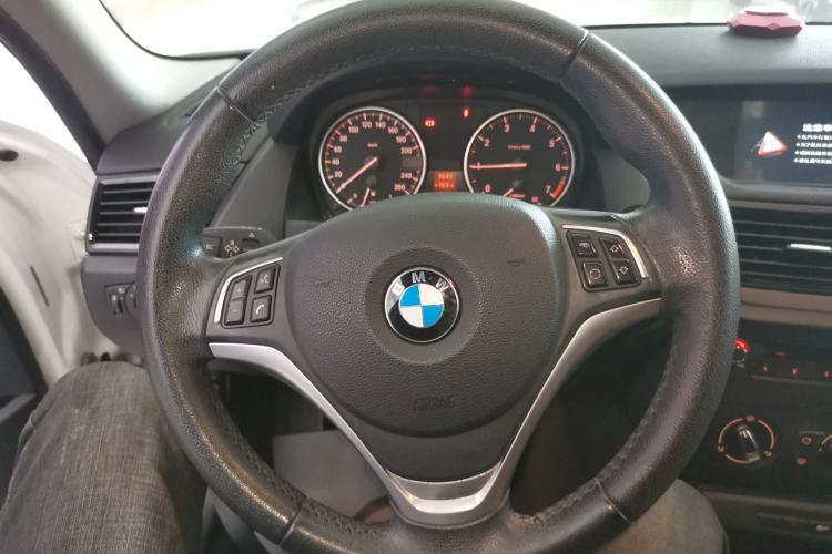Used BMW X1 2014 sDrive18i Fashion Model
