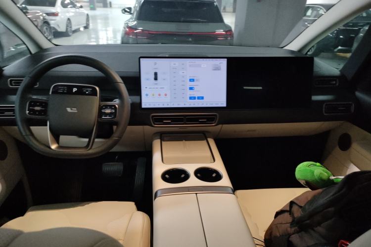 Used Li Auto MEGA 2025 Home Family Special Edition