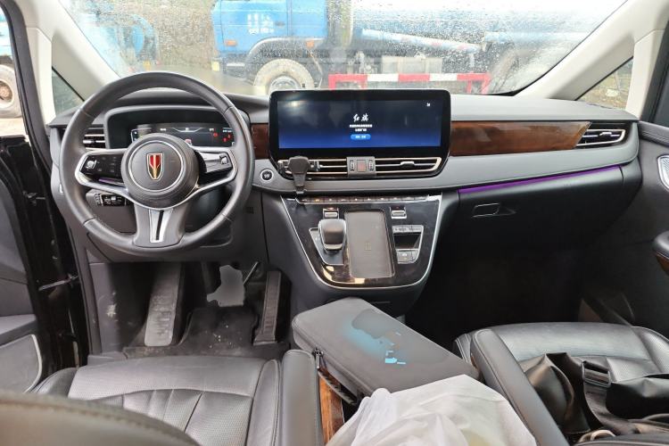 Used Hongqi HQ9 2023 2.0T Smart Connect Flagship Edition Center Console