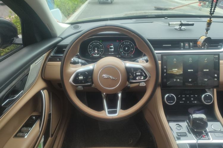 Used Jaguar XFL 2022 XFL 2.0T P250 Two-Wheel-Drive Prestige Luxury Edition Steering Wheel