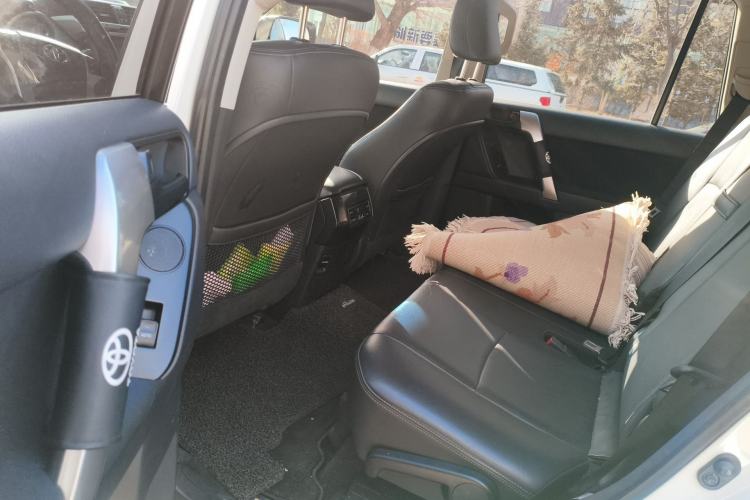 Used Toyota Prado 2016 2.7L Automatic Luxury Edition Interior 4