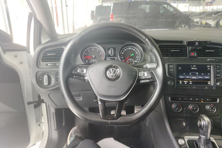 Used Volkswagen Golf 2017 230TSI Automatic Luxury Million-Vehicle Commemorative Edition