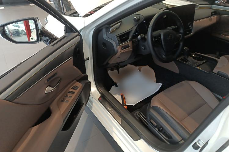 Used Lexus ES 2025 200 Premium Edition