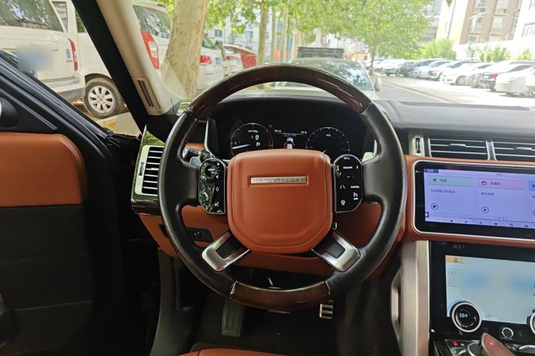 Used Land Rover Range Vogue 2015 3.0 V6 SC Vogue SE Long-Wheelbase Edition
