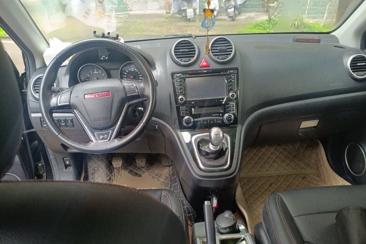 Used Haval H6 2015 Upgraded Model 1.5T Manual Two-Wheel Drive Elite Version