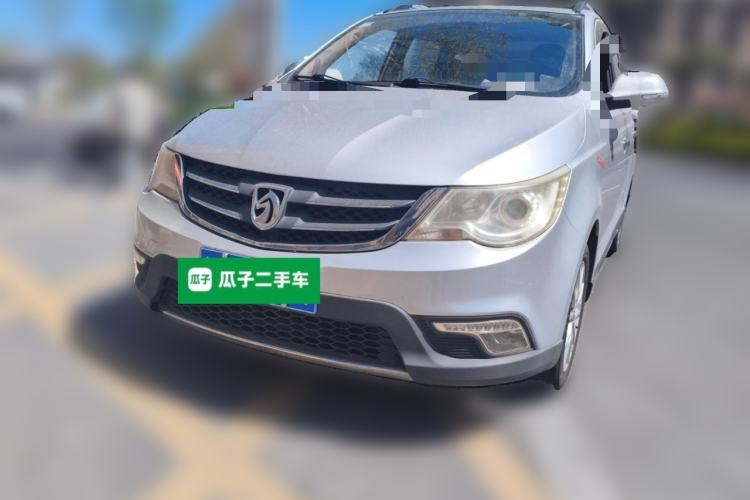 Used Baojun 730 2014 1.5L manual Comfort version 7 seats