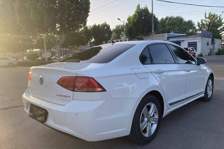 Used Volkswagen Lamando 2017 230TSI DSG Fashion Edition
