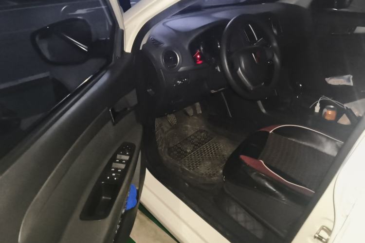 Used Roewe 350 2015 1.5L Manual Luxury Sunroof Edition Driver Seat