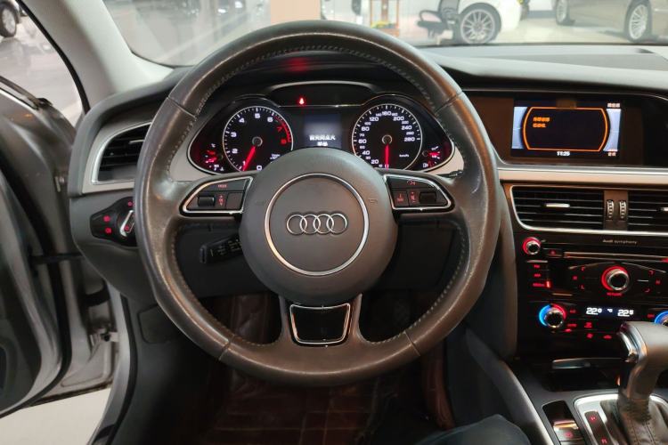 Used Audi A4L 2013 35 TFSI Automatic Standard Model
