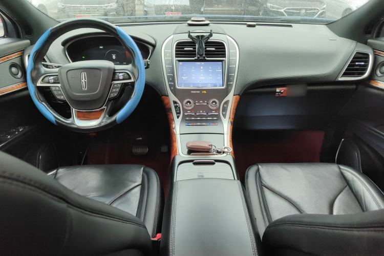 Used Lincoln Nautilus 2020 2.0T Four-Wheel Drive Luxury Edition Center Console