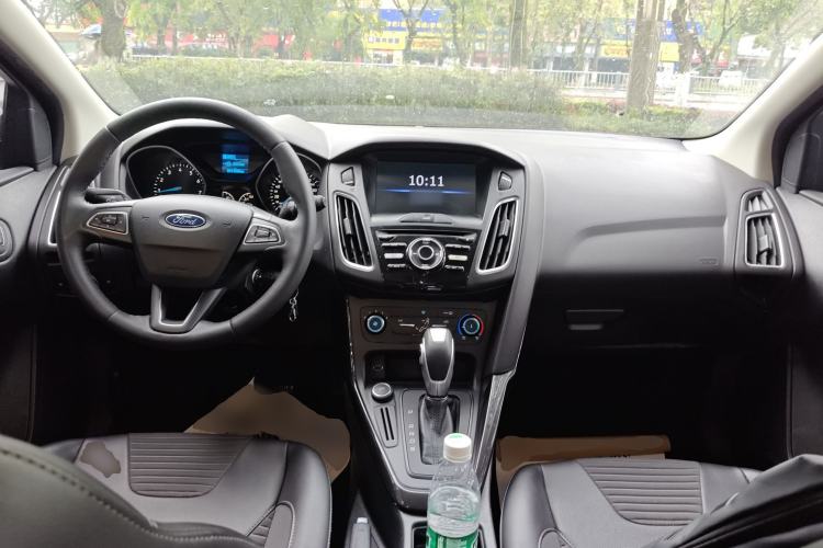 Used Ford Focus 2018 Hatchback Classic 1.6L Automatic Trendy SmartDrive Edition
