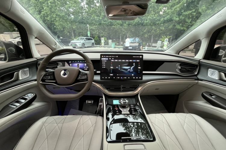 Used Denza D9 2022 DM-i 970 Four-Wheel Drive Flagship Model Interior 4