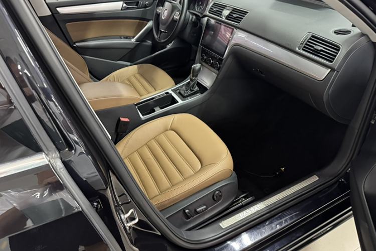 Used Volkswagen Passat 2015 1.8TSI DSG Prestige Edition
