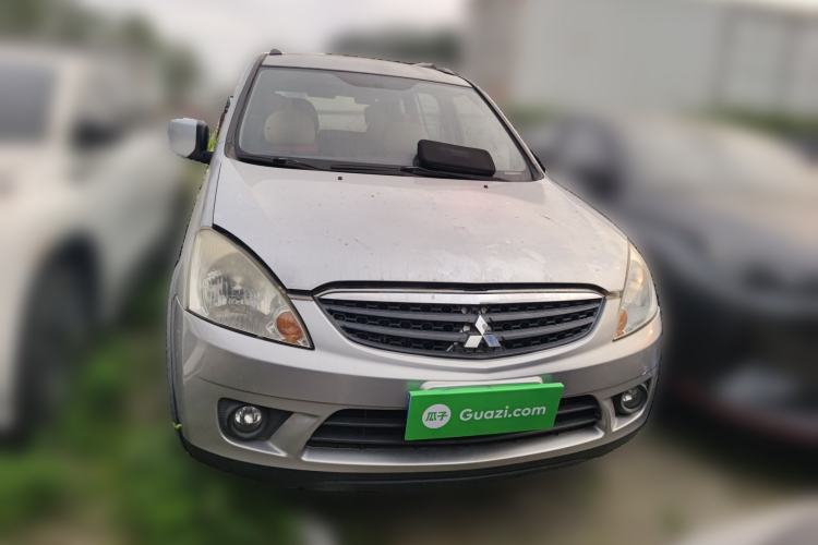 Used Mitsubishi Zinger 2011 2.0L Automatic Luxury Version Front