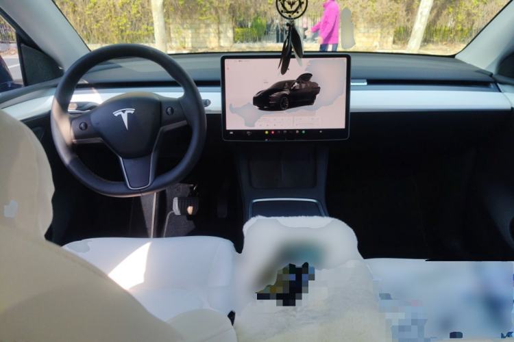 Used Tesla Model Y 2022 Revised Version Long-Range All-Wheel Drive Center Console