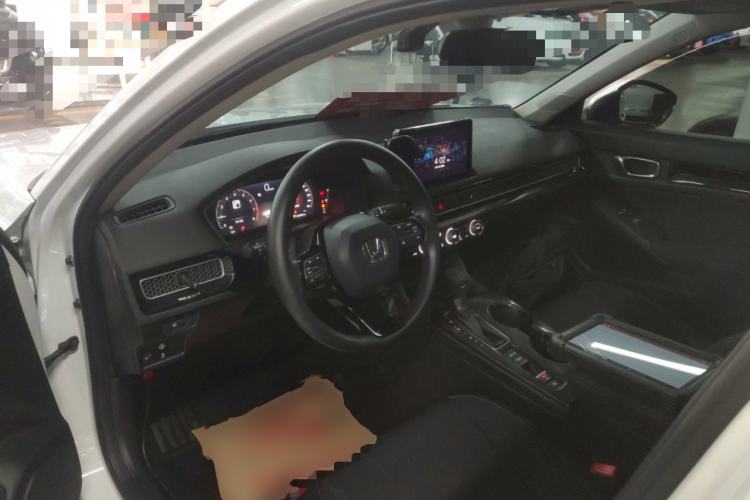 Used Honda Civic 2023 240TURBO CVT Dynamic Edition Center Console