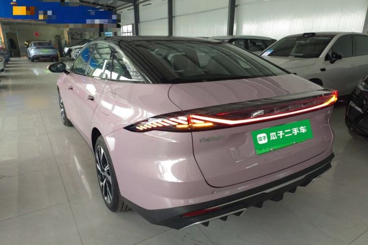 Used Geely Galaxy L6 2024 125km Creative Edition
