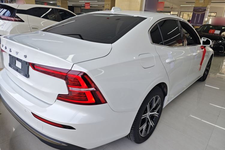 Used Volvo S60 2025 B4 Zhiyi Luxury Edition
