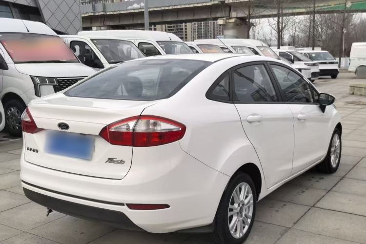 Used Ford Fiesta 2013 Sedan 1.5L Manual Fashion Edition
