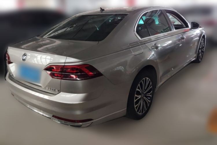 Used Volkswagen Phideon 2018 Revised Version 380TSI Two-Wheel Drive Business Edition Rear Right 45 Deg