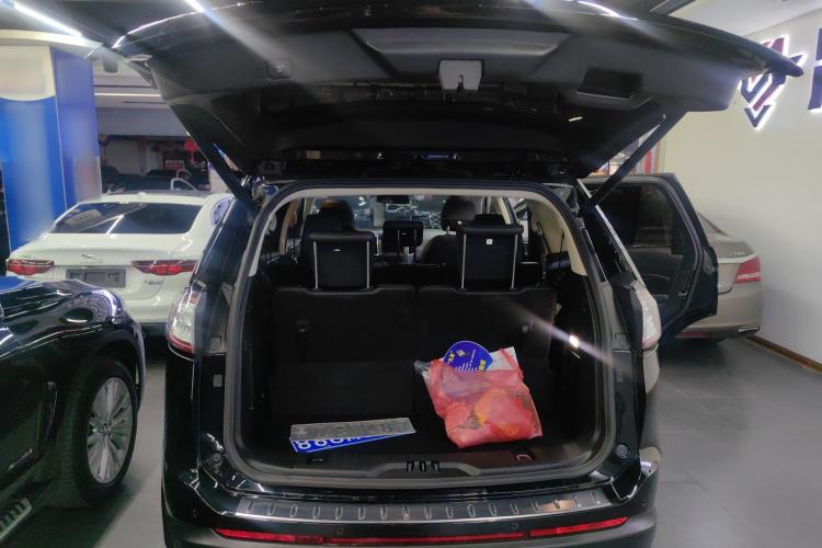 Used Ford Edge 2018 EcoBoost 245 Two-Wheel-Drive Titanium 7-Seater China VI Standard Trunk