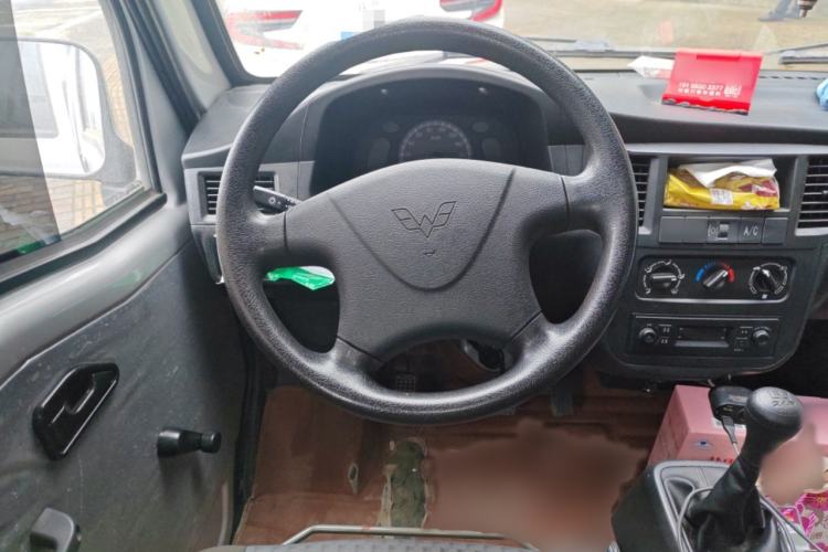 Used Wuling Zhiguang Small Truck 2023 1.5L Double-Cab LAR