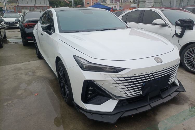 Used CHANGAN UNI-V 2022 1.5T Prestige Version
