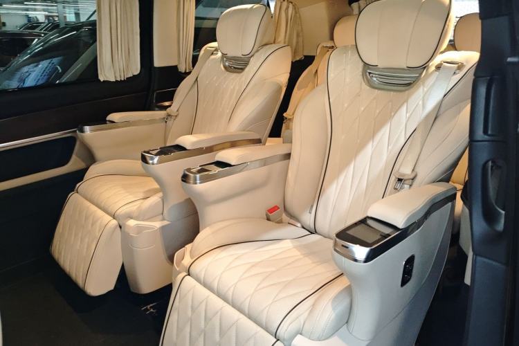 Used Mercedes-Benz V-Class 2022 V 260 Avantgarde Edition