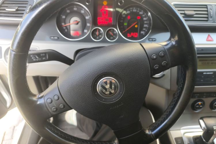 Used Volkswagen Magotan 2009 1.8 TSI DSG Comfort Edition Steering Wheel