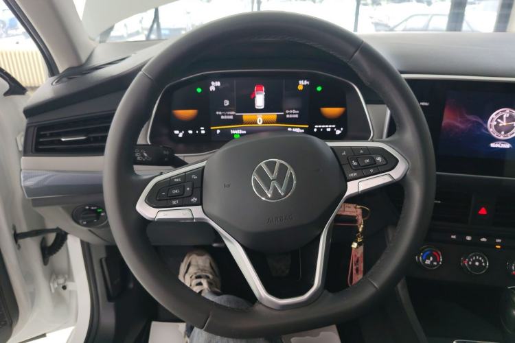 Used Volkswagen Bora 2023 1.5L Automatic Changer Limited Edition Steering Wheel