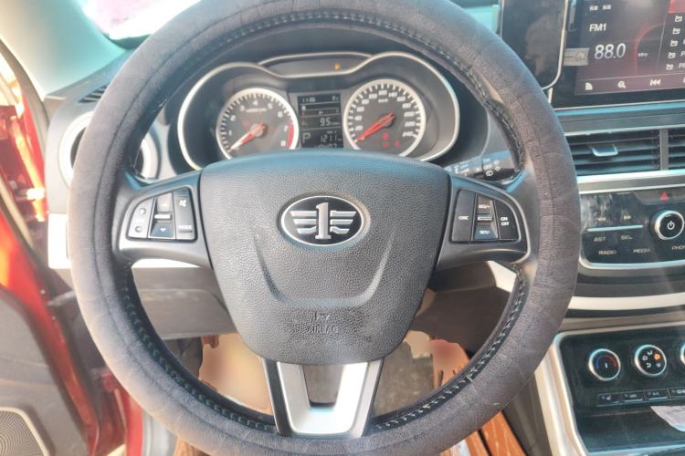 Used Bestune X40 2019 1.6L Automatic Luxury Version China V Emission Standard
