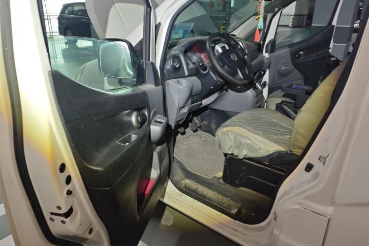 Used Nissan NV200 2013 1.6L Luxury Model China IV Standard