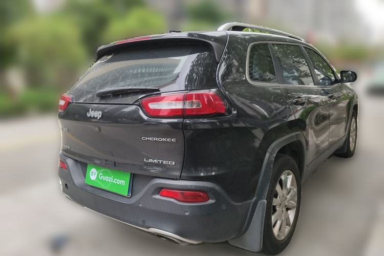 Used Jeep Cherokee 2016 2.4L Superior Edition Rear Right 45 Deg