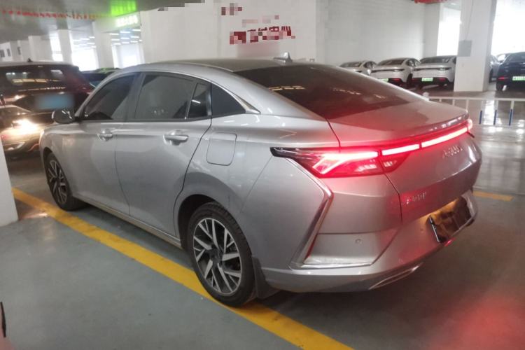 Used Dongfeng Aeolus Yixuan 2020 230T Automatic Dazzle Track Edition
