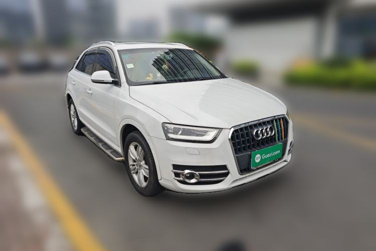 Used Audi Q3 2015 35 TFSI Ambition Edition Front Right 45 Deg