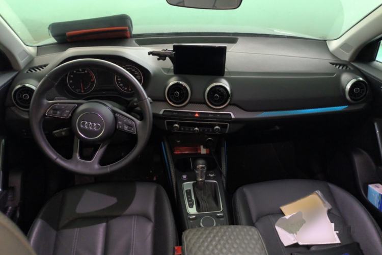 Used Audi Q2L 2022 35 TFSI Fashionable and Elegant Model Center Console