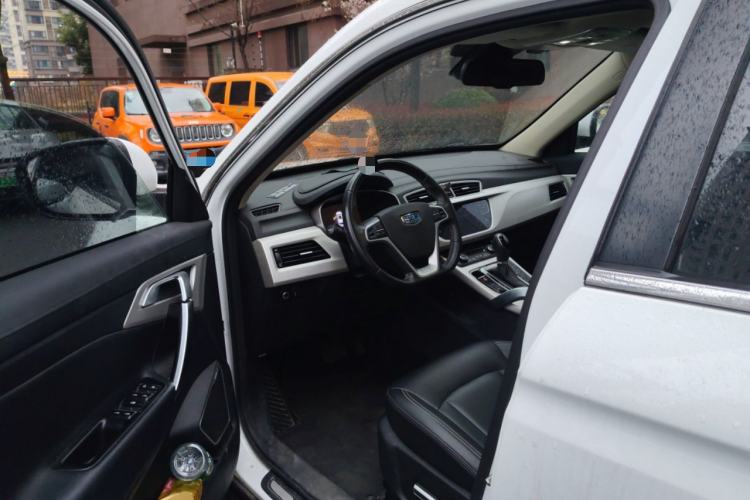 Used Geely Auto Emgrand X7 Sport 2018 1.8TD Automatic Two-Wheel Drive Smart 4G Connected Version