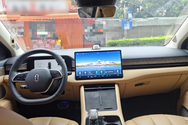 Used Hima AITO M7 2022 1.5T Four-Wheel Drive Luxury Edition Center Console