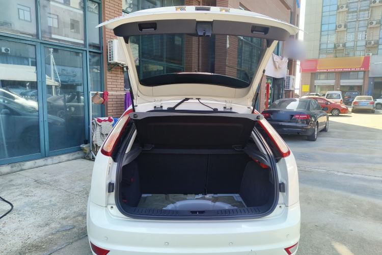 Used Ford Focus 2013 Hatchback Classic 1.8L Automatic Base Model